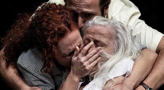 Il grande vuoto © teatronazionalegenova.it