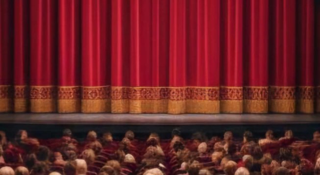 Teatro © gemini per mentelocale