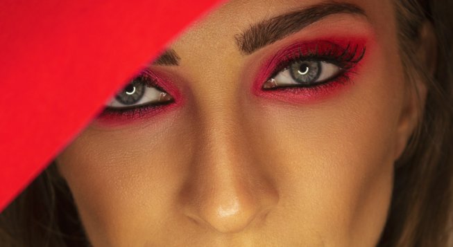 Sguardo di donna ©  Apostolos Vamvouras / Unsplash