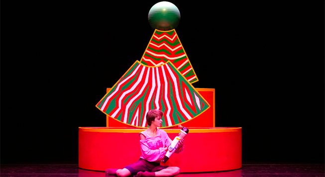 Foto di scena de Lo Schiaccianoci © teatrosocialecamogli.it