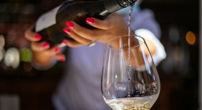 Vino © Stefan Schauberger / Unsplash