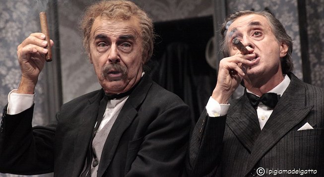 Tullio Solenghi e Mauro Pirovano © ilpigiamadelgatto/teatrosocialecamogli.it