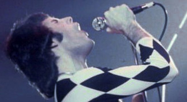Freddie Mercury © Wikimedia Commons / Carl Lender