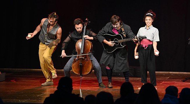 Per un pelo © teatrodellatosse.it