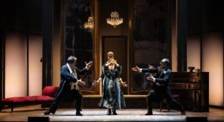 Magnifica presenza in scena al Teatro Alfieri