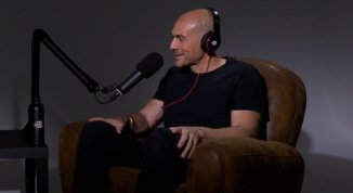 One More Time Live, podcast dal vivo di Luca Casadei con ospiti a sorpresa