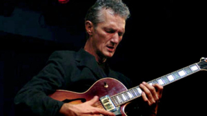 Waiting for Christmas: Gigi Cifarelli & The Bill Henry Orchestra in concerto