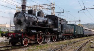 Ultimo viaggio (gratuito) in treno storico prima della chiusura della stazione di Milano Porta Genova