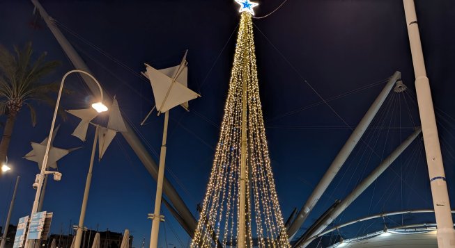 Luminarie natalizie al Porto Antico ©Porto Antico Spa