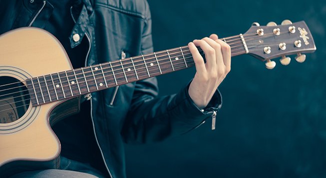 Chitarra © Firmbee/pixabay.com