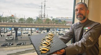 Magico pansoto dei camalli di Sottoripa: show in cucina per beneficenza