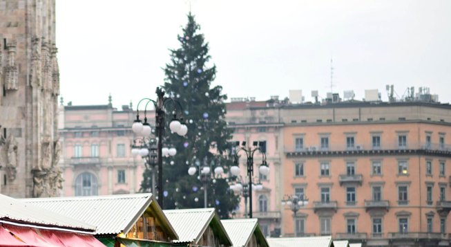 Albero di Natale 2025 in piazza Duomo