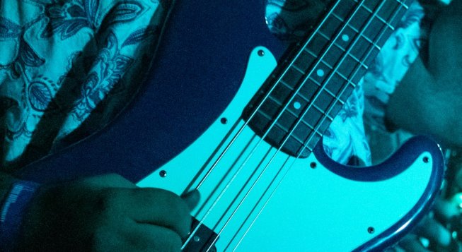 Basso elettrico © Mason @ Tri / Unsplash