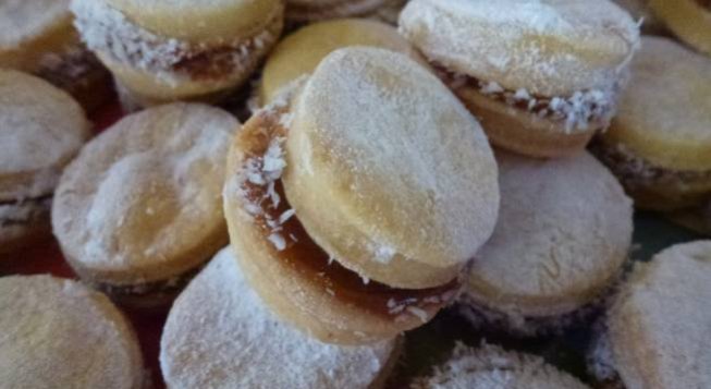 Alfajores ©Tacowitte, wikipedia commons
