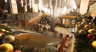 Natale 2025 a Merlata Bloom con trenino, pista di pattinaggio e incontri con Babbo Natale