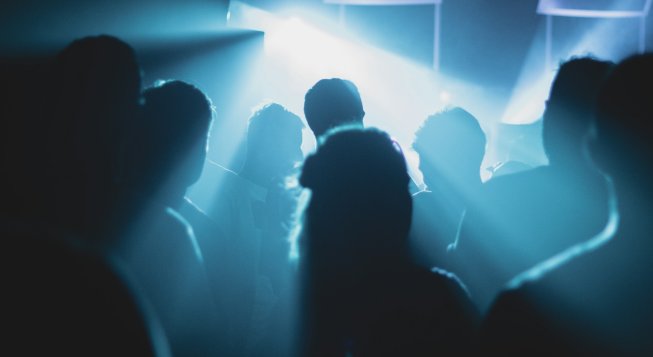 Discoteca © Unsplash / Baptiste MEREL