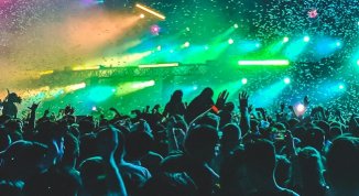 Voglio tornare negli anni '90, festa a tema