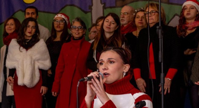 Marta Carrara con il Coro Cre Artis © Stefania Gaviglio