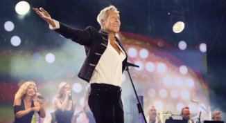 Claudio Baglioni in concerto in piazza San Carlo