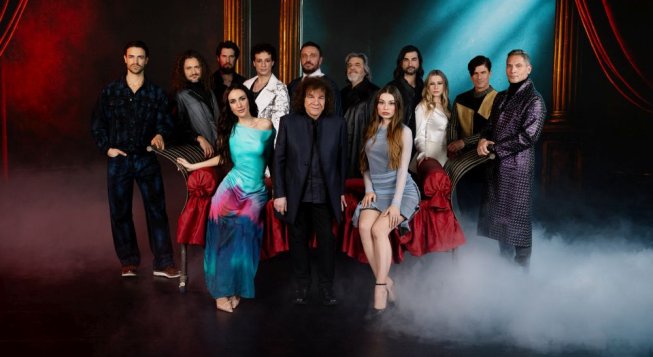 Riccardo Cocciante e il nuovo cast di Notre Dame de Paris