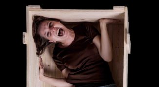 Lucia Marinsalta in 5 centimetri d'aria (storia di Cristina Mazzotti e dei figli rapiti come Penelope)