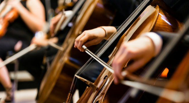 Orchestra © Unsplash / Guy Basabose
