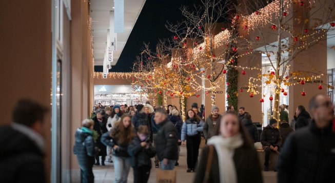 Saldi invernali al Torino Outlet Village: shopping, ghiaccio ed eventi