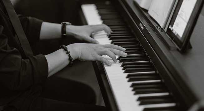 Pianista @ thuynhienbananachan/pixabay.com