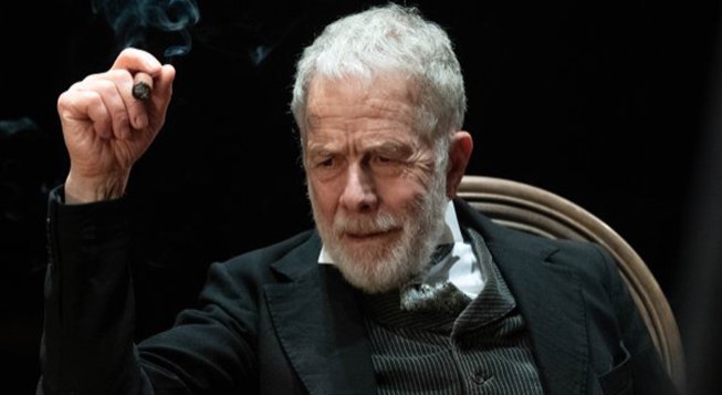 Gabriele Lavia © teatronazionalegenova.it