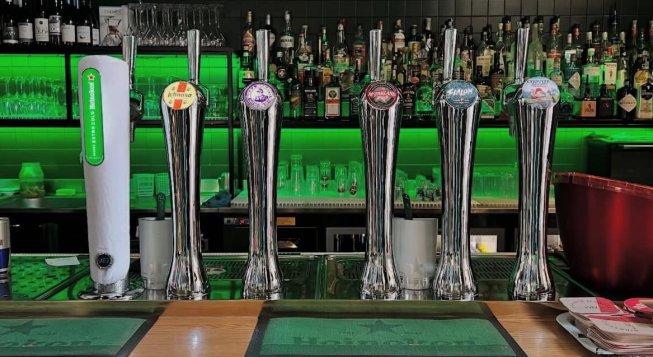 @Facebook 752 Heineken Pub
