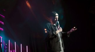 Stand-up, Elfo!, con Angelo Amaro