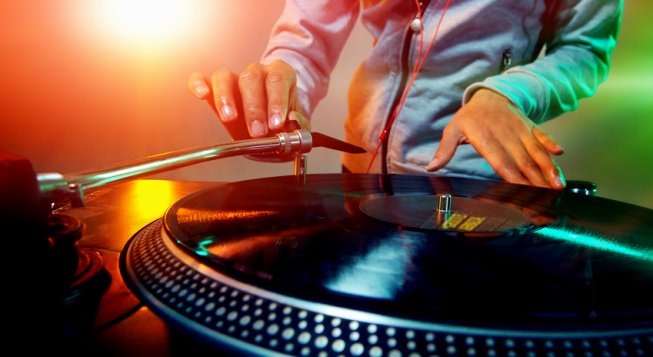 Dj © shutterstock