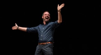 Fuori di Tela, lo spettacolo di Filippo Caccamo al Teatro Alfieri