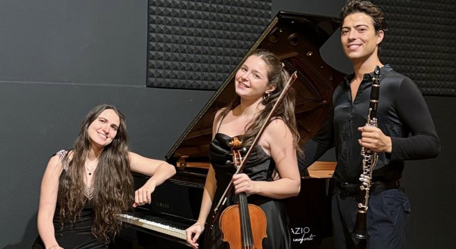 Blumen Trio