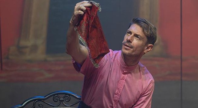 Giorgio Pasotti in Otello - teatronazionalegenova.it