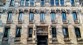 Palazzo Castiglioni: architettura e imprenditoria, visita guidata con libro in omaggio