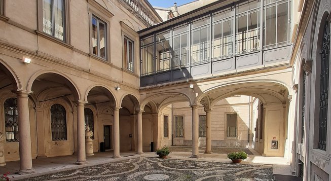 Palazzo Morando © Lauraderiu / Wikimedia Commons