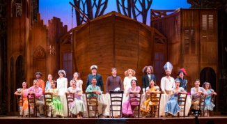 Aggiungi un posto a tavola, con Giovanni Scifoni e Lorella Cuccarini