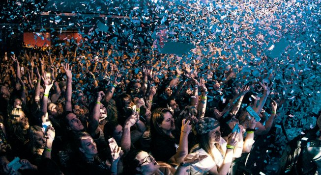 Party © Elena De Soto / Unsplash