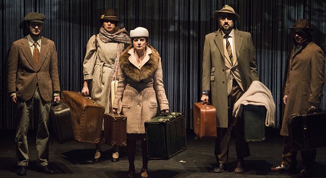 Foto di scena © teatrosocialecamogli.it