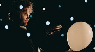 L'universo è un materasso (e le stelle un lenzuolo), con Flavio Albanese