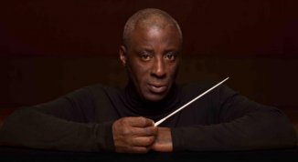Onde: Wayne Marshall dirige Bernstein e Britten al Teatro Regio di Torino