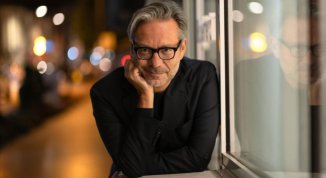 Massimo Recalcati presenta il suo nuovo libro La luce e l'onda: cosa significa insegnare?