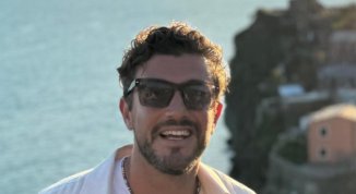 Jacopo Becchetti presenta il suo libro Fuorirotta - il coraggio di cambiare strada. Modera Serena Garitta