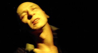 Tre studi per una crocifissione, di e con Danio Manfredini