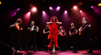 La Festa: Canzoniere Grecanico Salentino in concerto