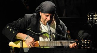 Aldo Ascolese canta De André a Borgaro: concerto al Teatro Atlantic