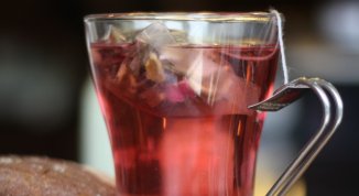 Foglie e fiori per profumi e tisane antiche, l'evento a Certosa