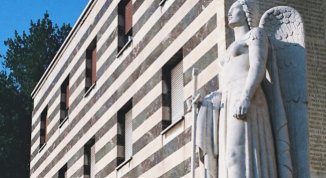 Contro l'ombra. A te che guardi, la mostra alla Casa del Mutilato