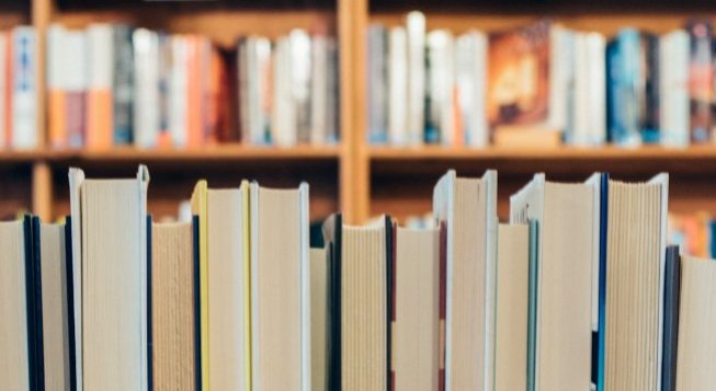 Libreria © Unsplash / Jessica Ruscello